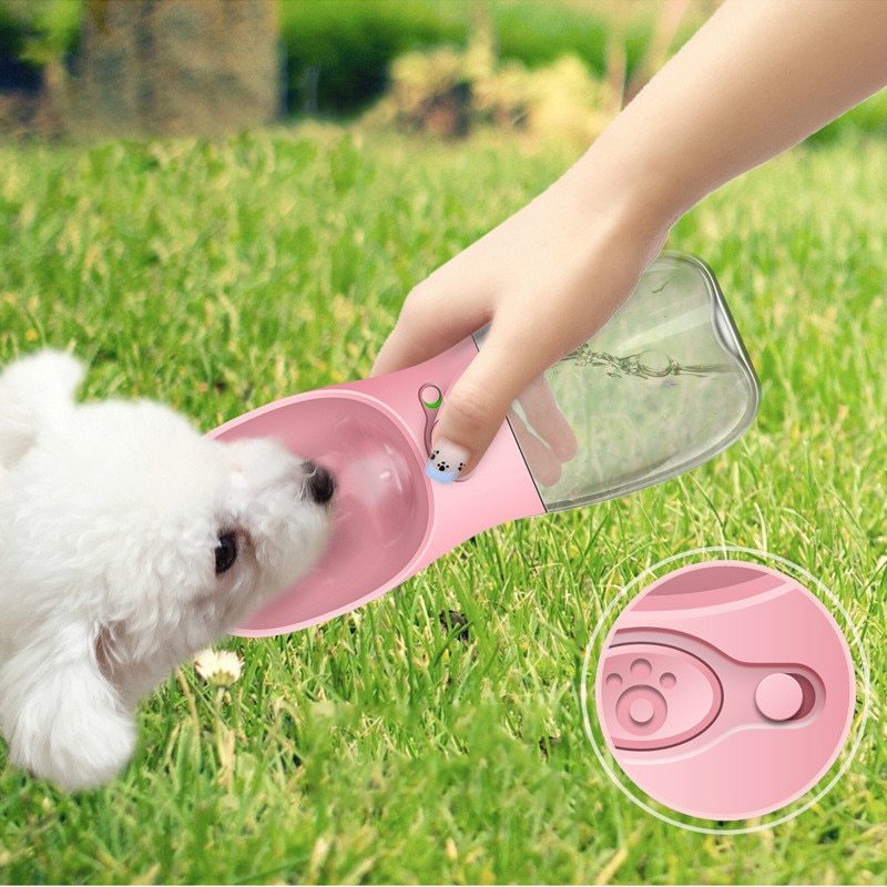 Outdoor Pet Water Cup – Easy Hydration for Walks & Travel