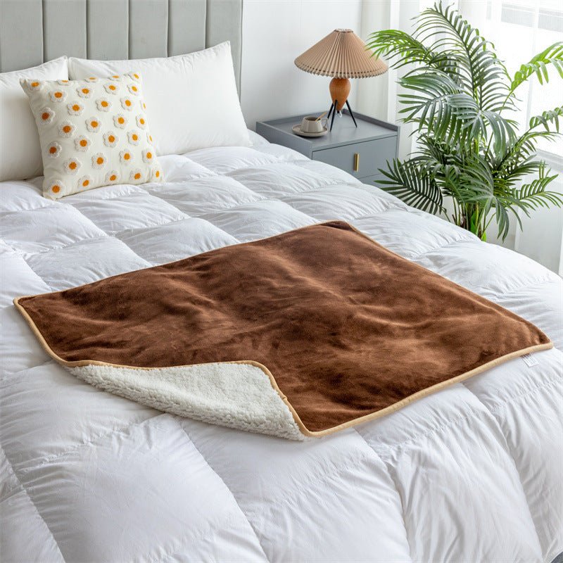 Waterproof Lambswool Pet Blanket – Snuggle Time Made Easy