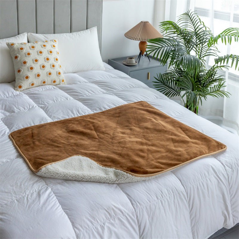 Waterproof Lambswool Pet Blanket – Snuggle Time Made Easy